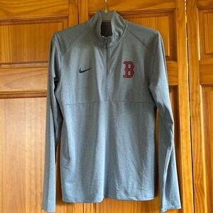 Boston Red Sox, quarter zip pullover, size medium.